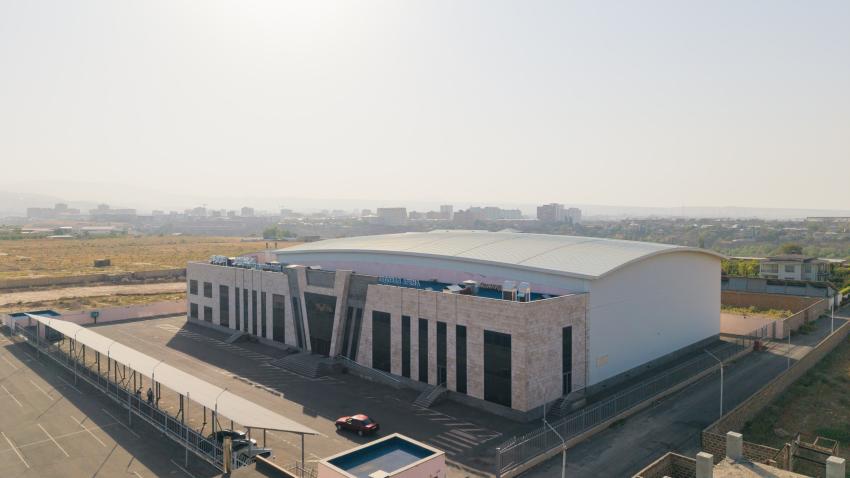 Ծաղկաձորի համահայկական երիտասարդական միջազգային ճամբարի փակ լողավազան